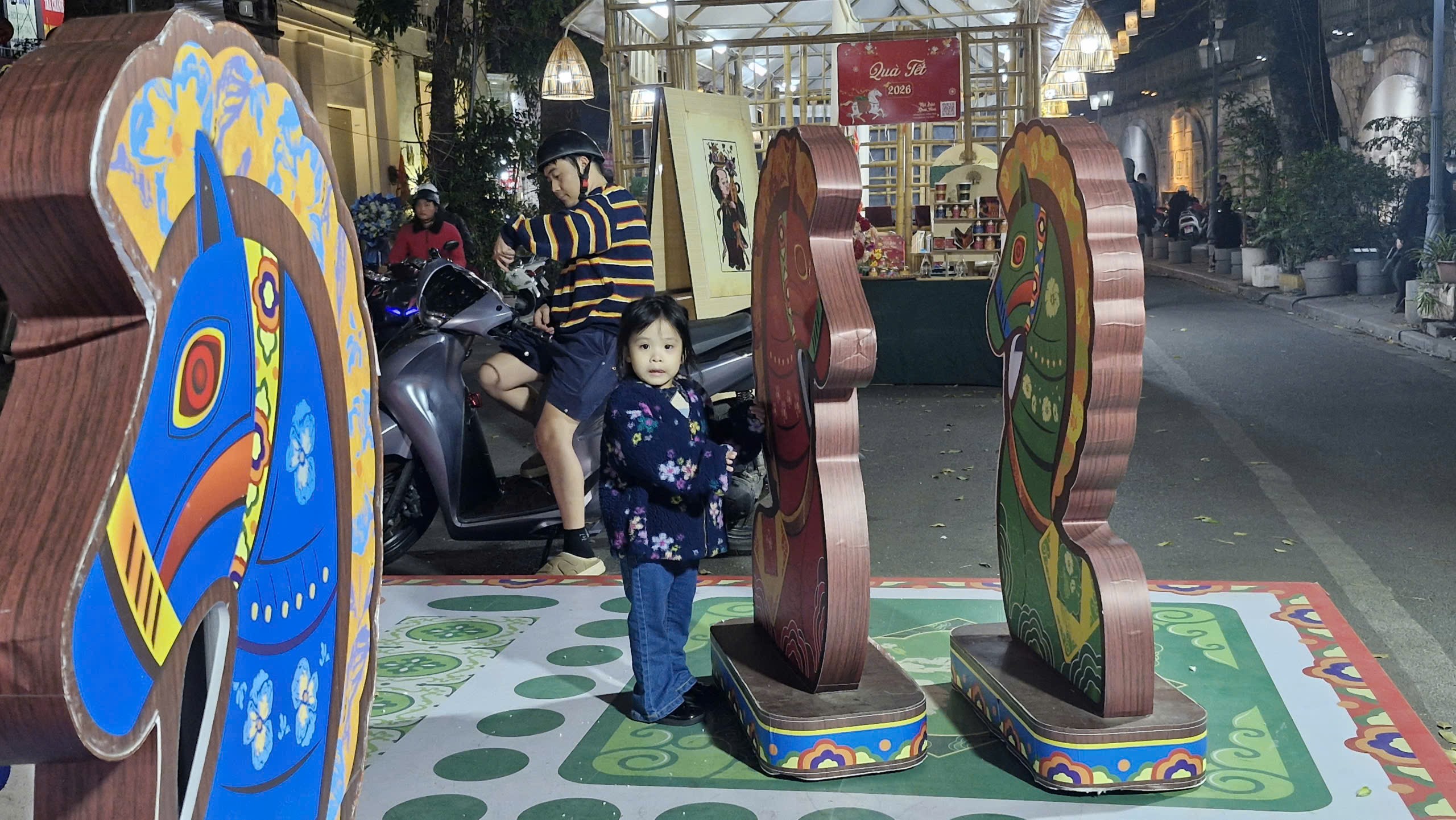 Rộn ràng Chợ hoa Xuân Phố cổ 2026  - ảnh 3