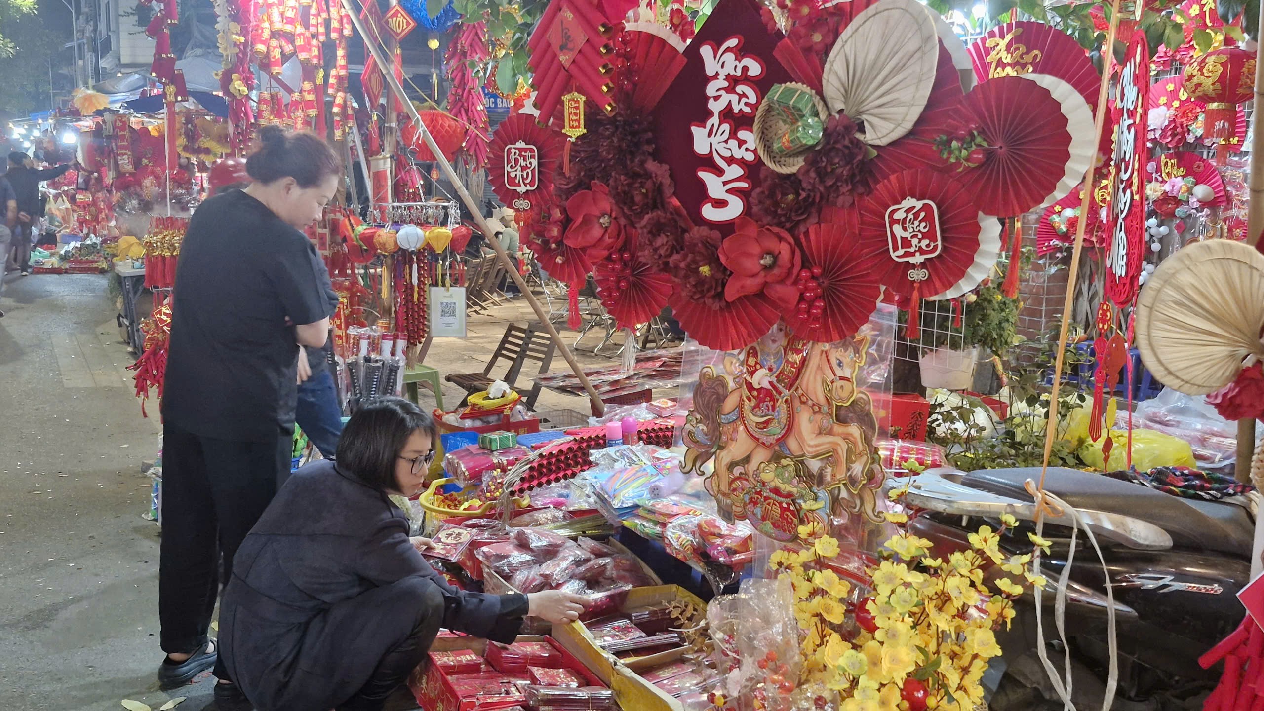 Rộn ràng Chợ hoa Xuân Phố cổ 2026  - ảnh 18