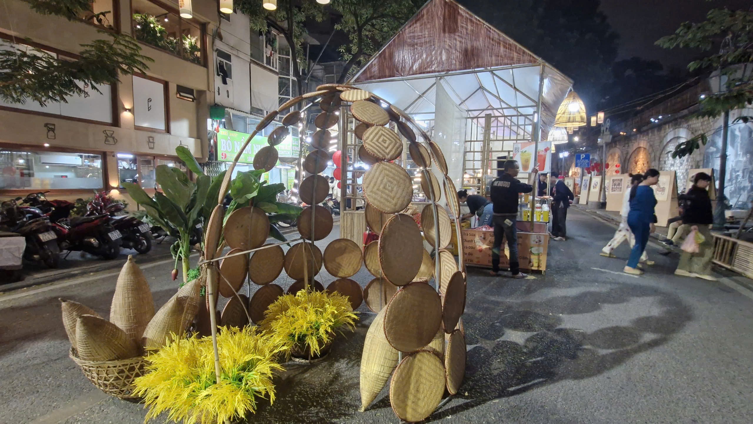 Rộn ràng Chợ hoa Xuân Phố cổ 2026  - ảnh 4