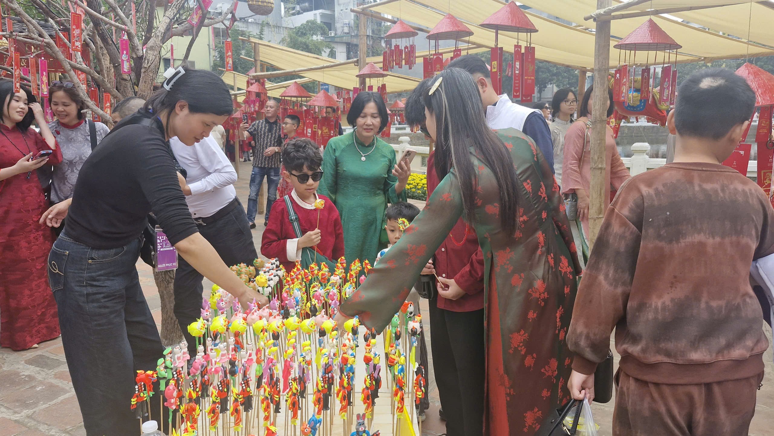 Trải nghiệm không gian Tết cổ truyền tại Văn Miếu Quốc Tử Giám  - ảnh 8