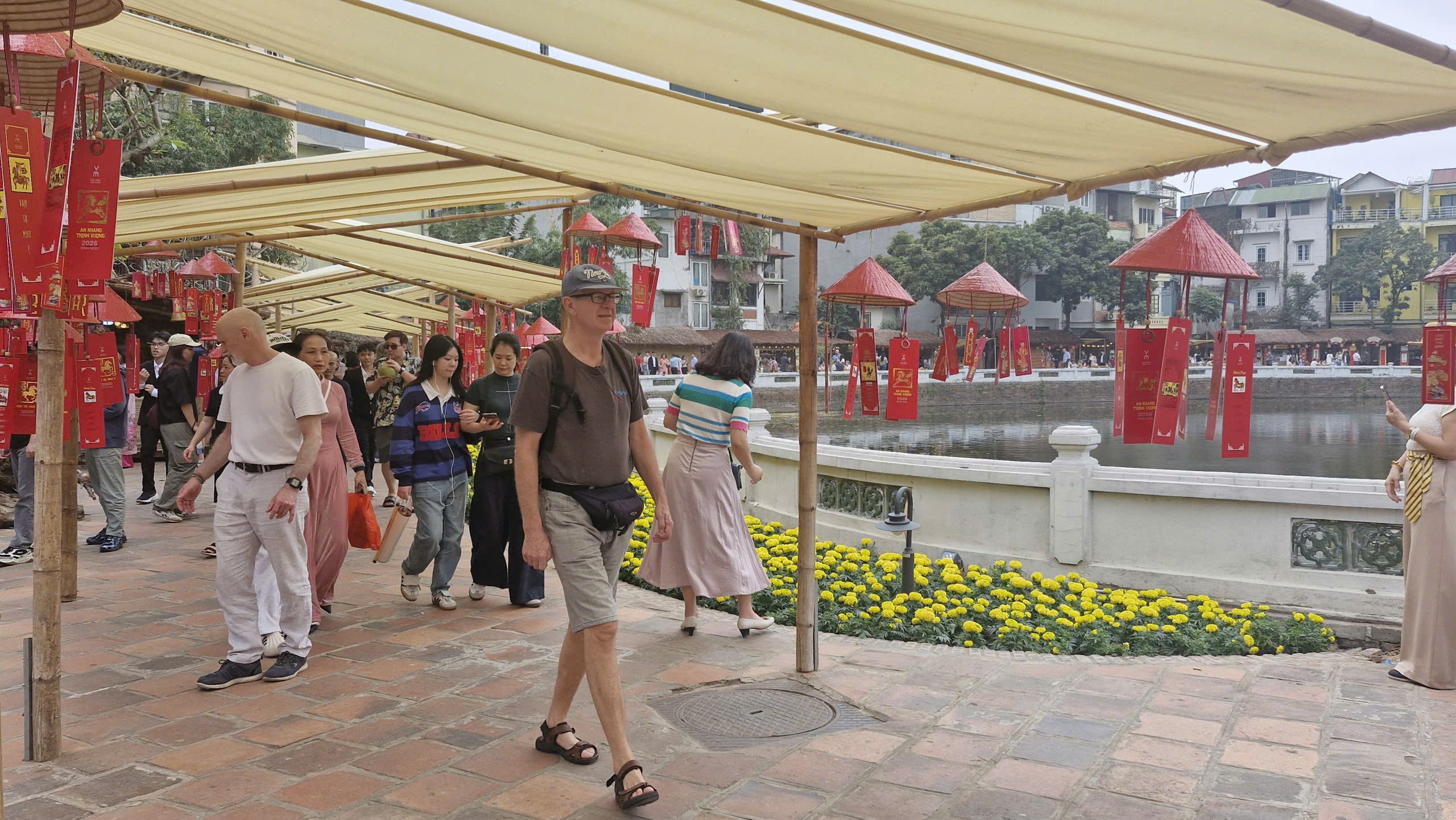 Trải nghiệm không gian Tết cổ truyền tại Văn Miếu Quốc Tử Giám  - ảnh 2