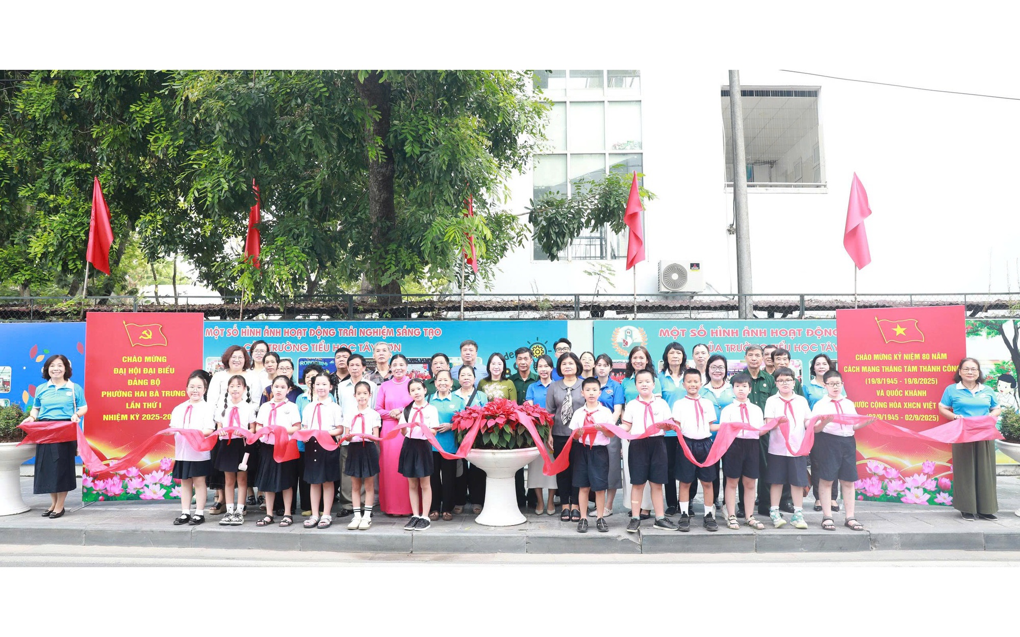 Phường Hai Bà Trưng xây dựng không gian sống xanh - sạch - đẹp - ảnh 2