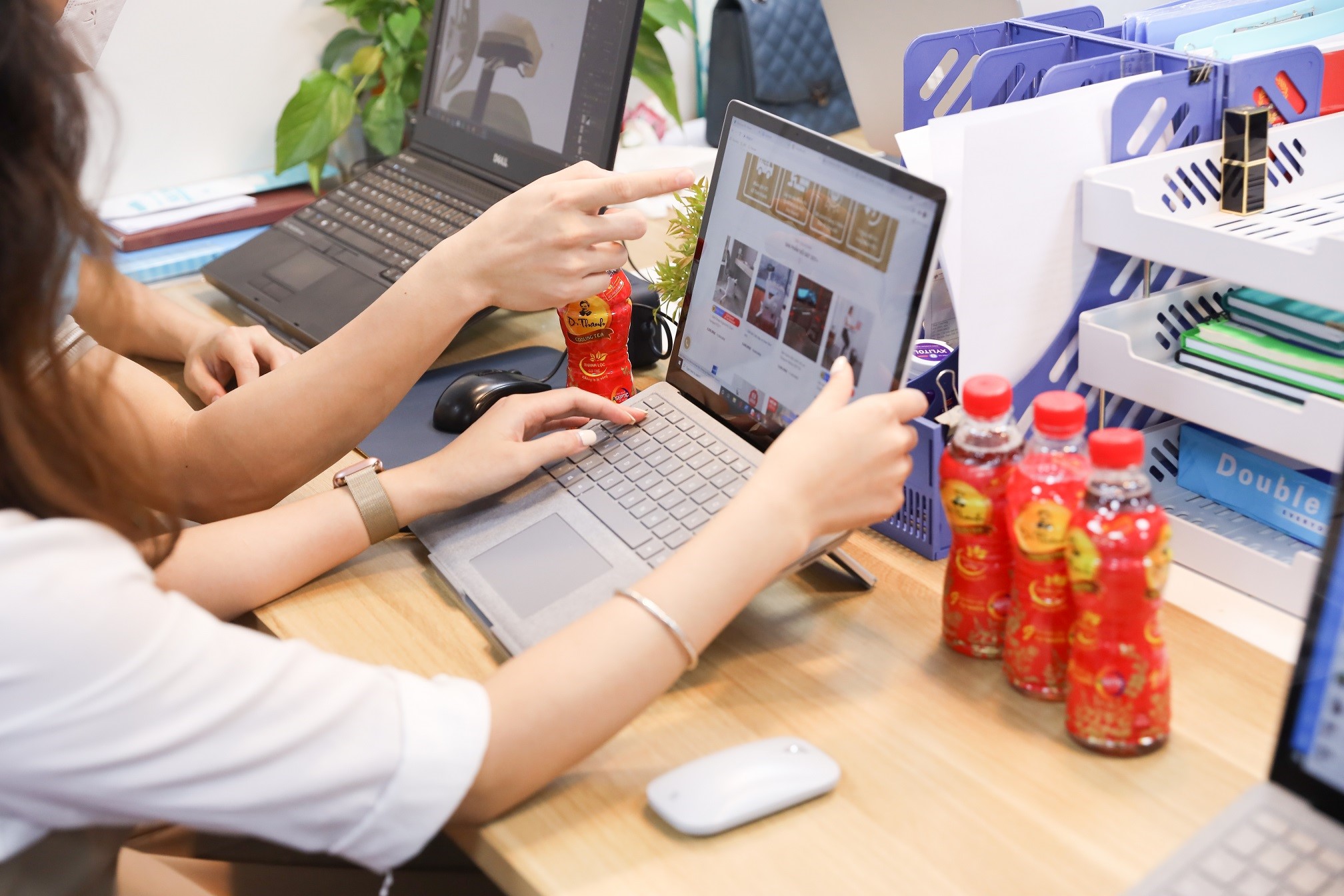 Góc Gen Z: Bất chấp thức đêm xem World Cup nhưng vẫn tươi tắn chạy deadline - ảnh 2