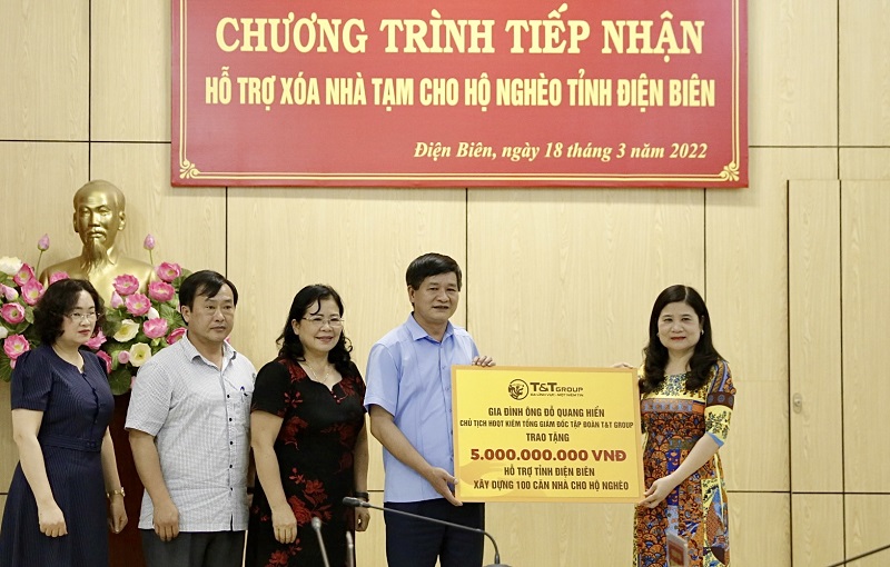 Gia đình và doanh nghiệp của doanh nhân Đỗ Quang Hiển ủng hộ Điện Biên 20 tỷ đồng xây nhà cho hộ nghèo - ảnh 1