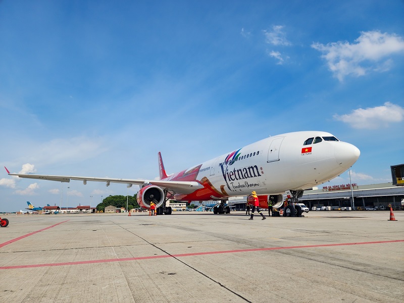 Vietjet đón tàu bay lớn cùng biểu tượng Du lịch Việt Nam - ảnh 2