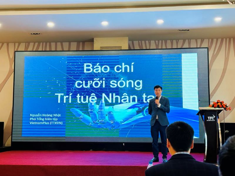Gần 50 lãnh đạo cơ quan báo chí tham dự tâp huấn
