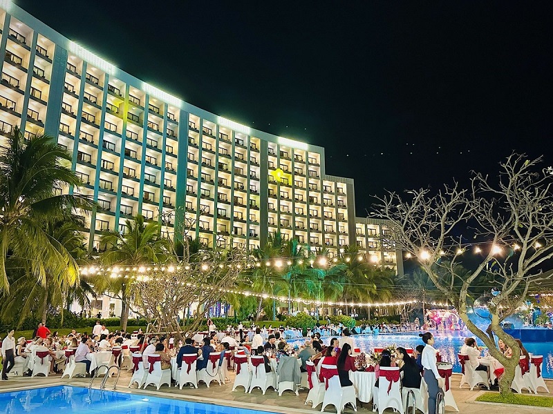 Gần 900 nghìn người đổ về “Vũ trụ Vin” từ Bắc chí Nam countdown đón năm mới - ảnh 11