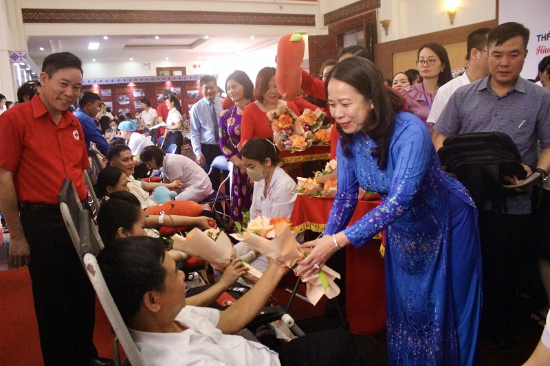 Quyền Chủ tịch nước Võ Thị Ánh Xuân phát động Tháng nhân đạo cấp quốc gia năm 2024 - ảnh 2