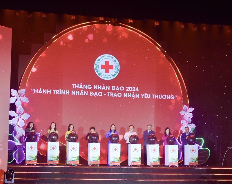 Quyền Chủ tịch nước Võ Thị Ánh Xuân phát động Tháng nhân đạo cấp quốc gia năm 2024 - ảnh 7
