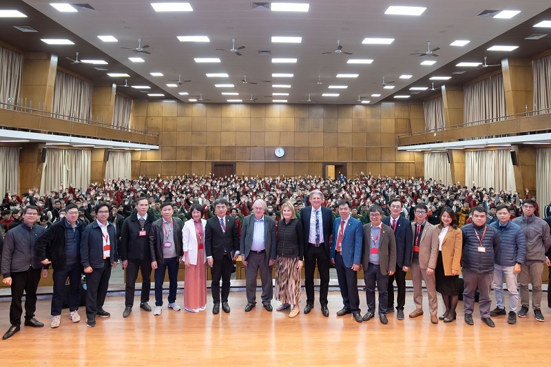 Gần 1.500 công trình đề cử tham gia Giải thưởng VinFuture 2024 - ảnh 1