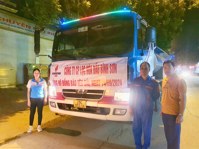 BSR hỗ trợ hơn 93.000 lít xăng dầu cho các tỉnh phía Bắc để cứu trợ bão lũ - ảnh 1