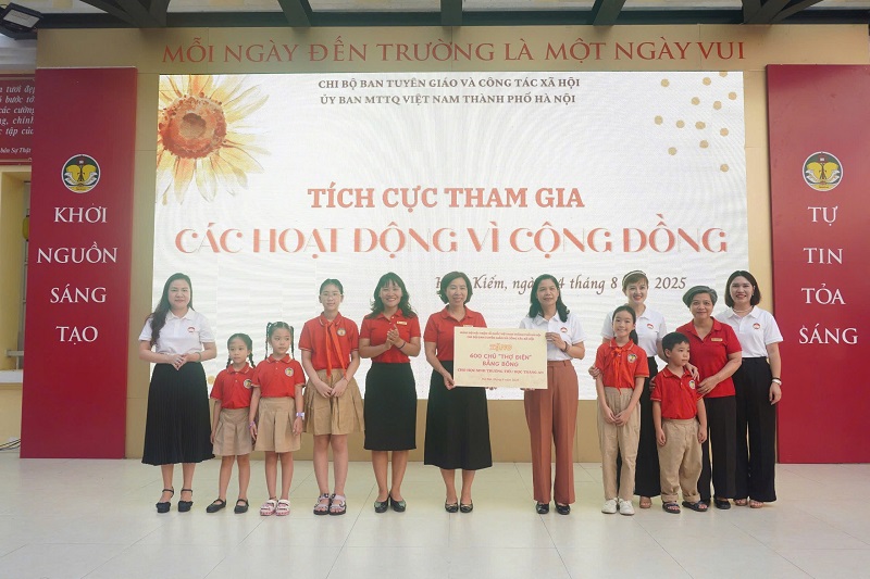 Tuyên truyền tiết kiệm điện: Hành động nhỏ, ý nghĩa lớn - ảnh 1
