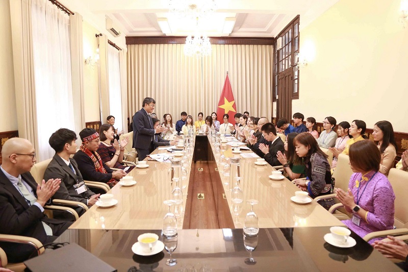 Tình nguyện viên JICA chào xã giao Thứ trưởng Bộ Ngoại giao   - ảnh 1