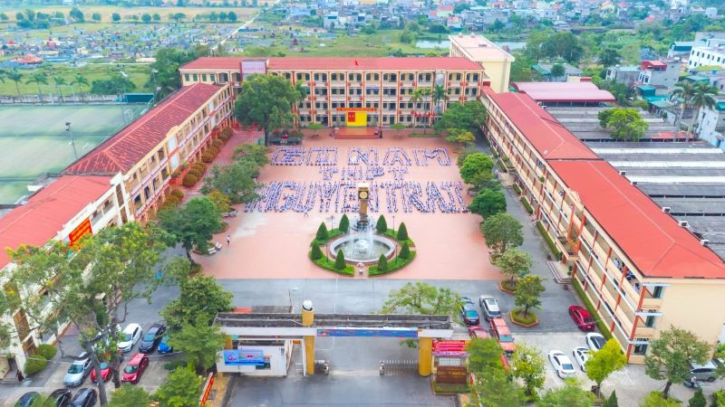 Trường THPT Nguyễn Trãi (Hưng Yên): 60 năm hành trình khát vọng đổi mới! - ảnh 1