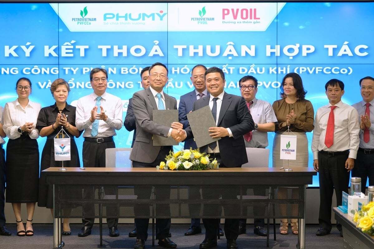 Việc mở rộng hợp tác chiến lược với nhiều đối tác trong và ngoài Petrovietnam được PVFCCo - Phú Mỹ đẩy mạnh trong 9 tháng đầu năm. Ảnh: Đình Khôi.