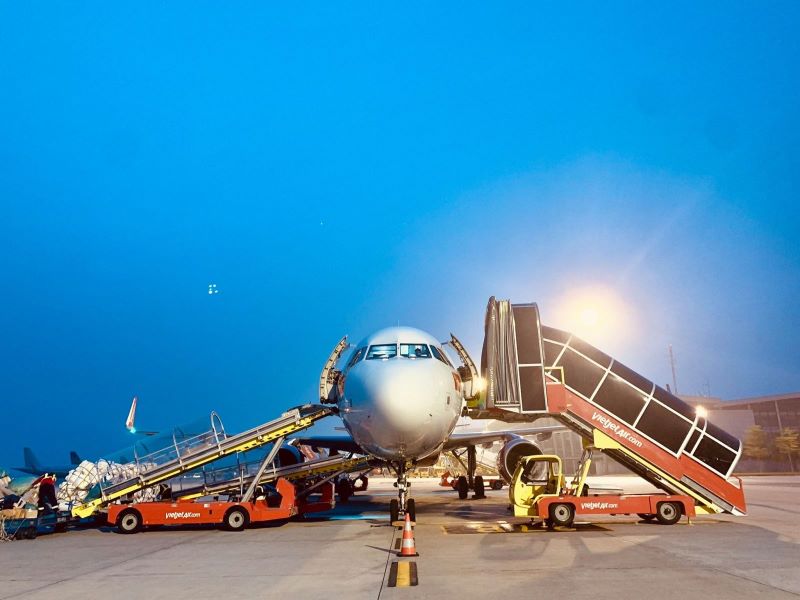 Vietjet tự phục vụ mặt đất: Tỷ lệ đúng giờ tại Tân Sơn Nhất tăng mạnh, sẵn sàng cho mùa cao điểm cuối năm - ảnh 4