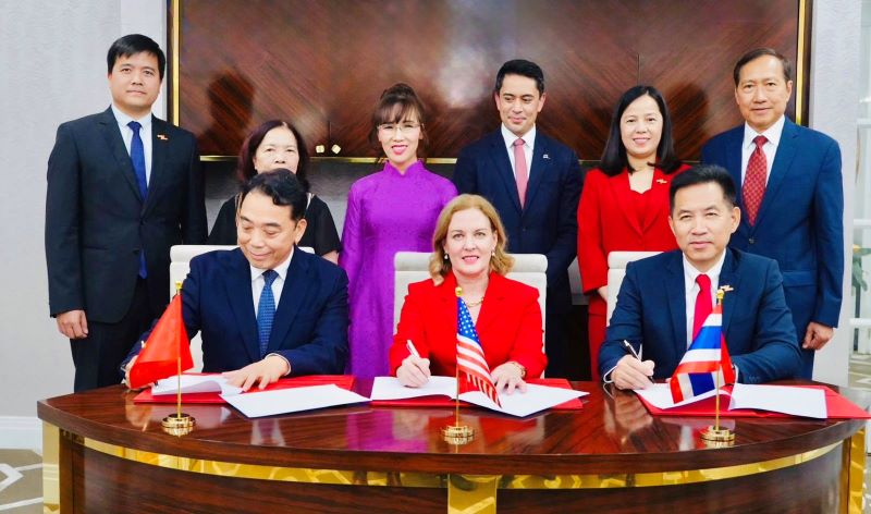 Thảo thuận chuyển giao 50 máy bay Boing cho Vietjet Thái Lan - ảnh 1