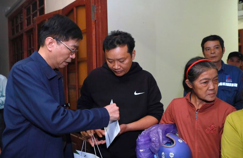 “Nghĩa tình đong đầy” giữa mùa lũ - Petrovietnam và BSR chung tay vì đồng bào vùng lũ - ảnh 4