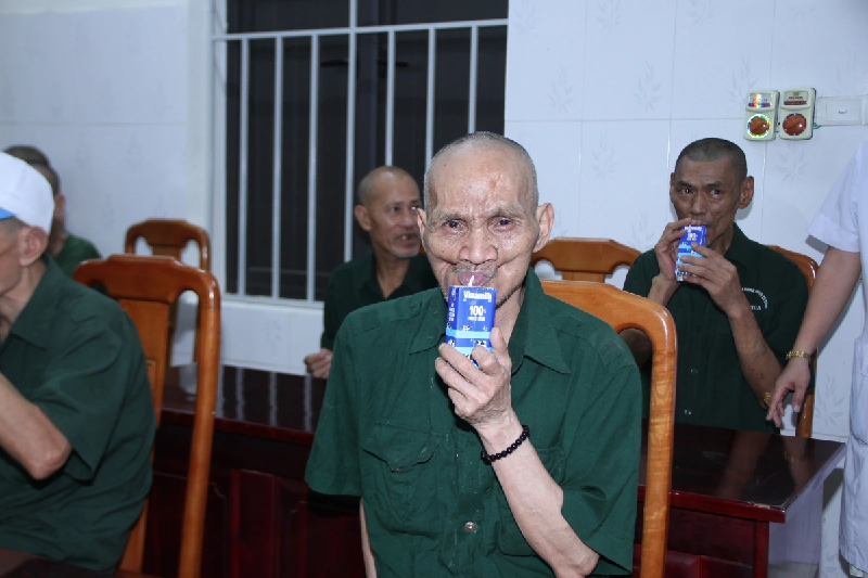 Vinamilk “Viết tiếp câu chuyện hòa bình” bằng tranh và hành động - ảnh 5