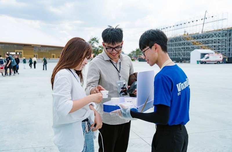 Nhìn lại những khoảnh khắc “cực cháy” của Vinamilk tại V-Concert & V-Fest cuối tuần qua - ảnh 2