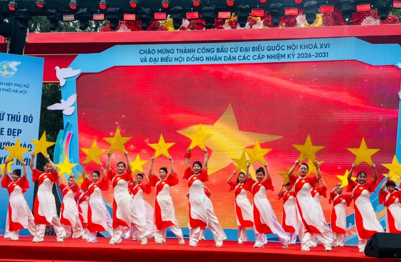 Hơn 1.000 đại biểu tham dự Giải Đi bộ Phụ nữ Thủ đô khỏe đẹp lần thứ III - ảnh 6