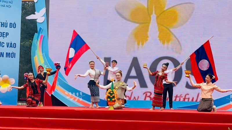 Hơn 1.000 đại biểu tham dự Giải Đi bộ Phụ nữ Thủ đô khỏe đẹp lần thứ III - ảnh 7