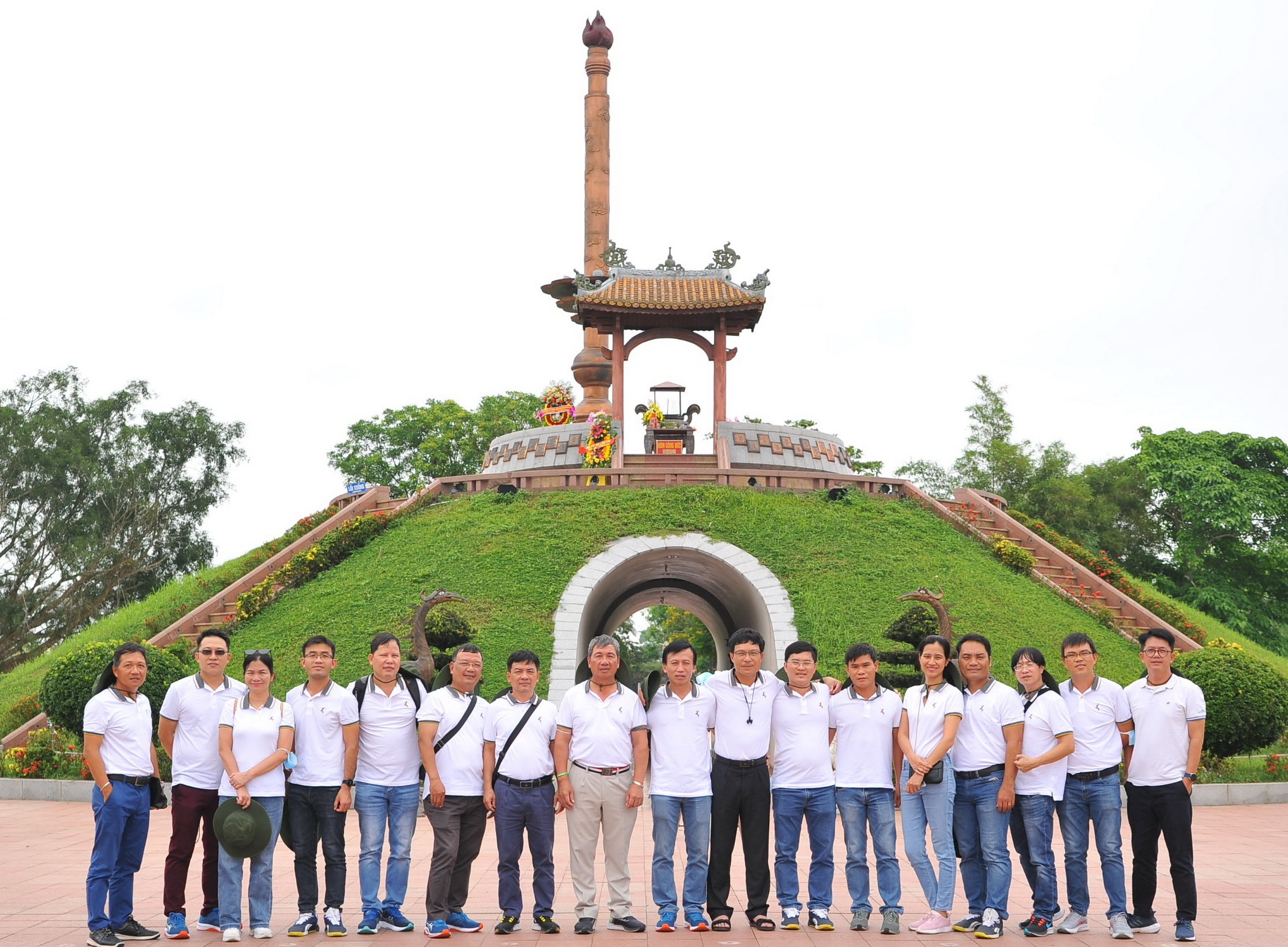 Hành trình về nguồn miền Trung anh hùng - ảnh 1