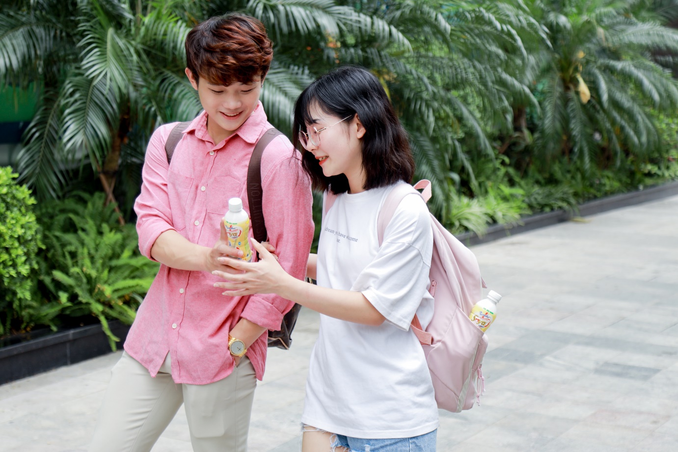 THỨC UỐNG HƯƠNG VỊ THÂN QUEN CHIẾM “SPOTLIGHT” VỚI DIỆN MẠO SIÊU COOL - ảnh 2