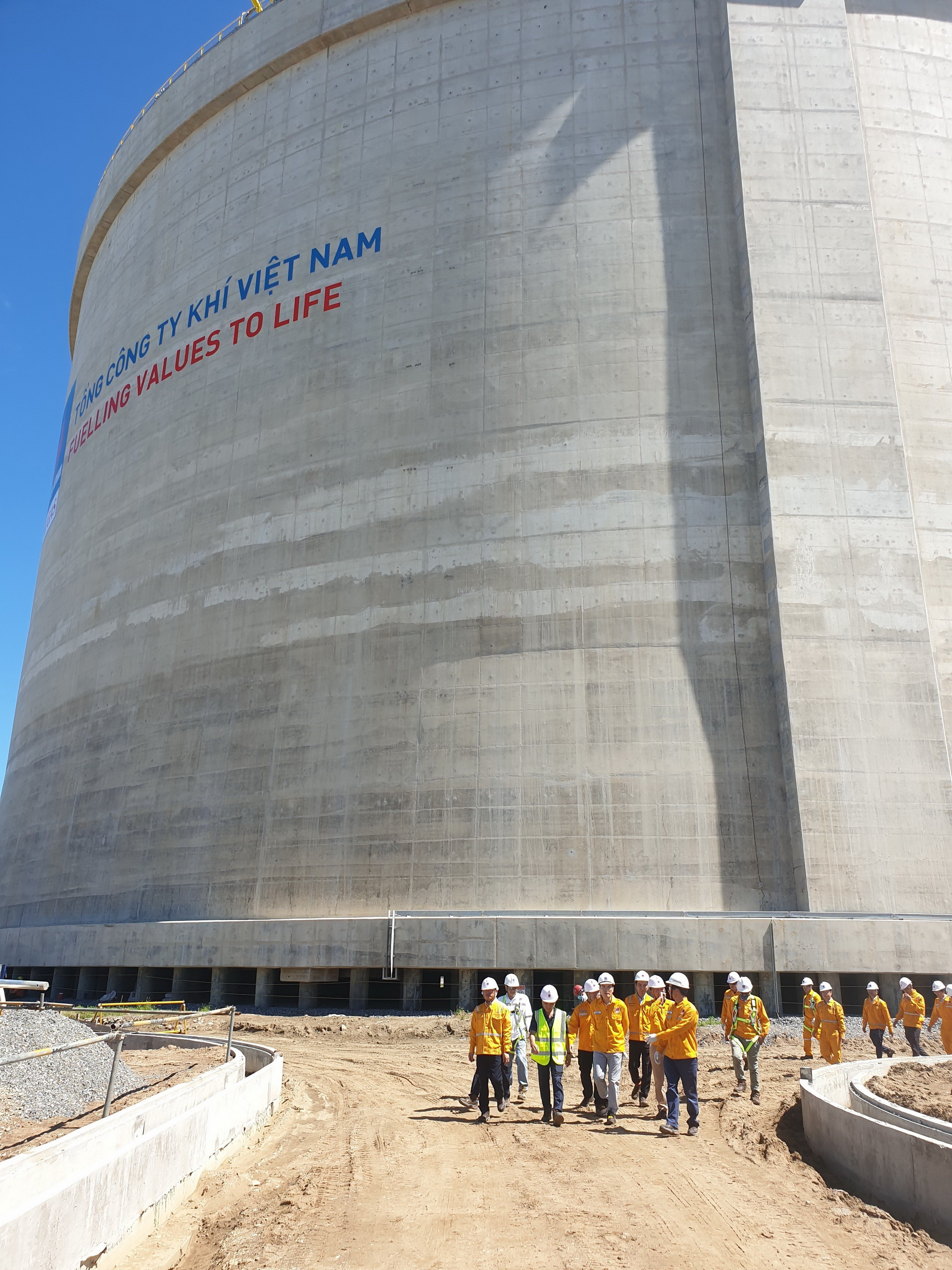 Lãnh đạo PV GAS đến thăm và làm việc tại công trình Dự án Kho chứa LNG 1MMTPA Thị Vải - ảnh 2