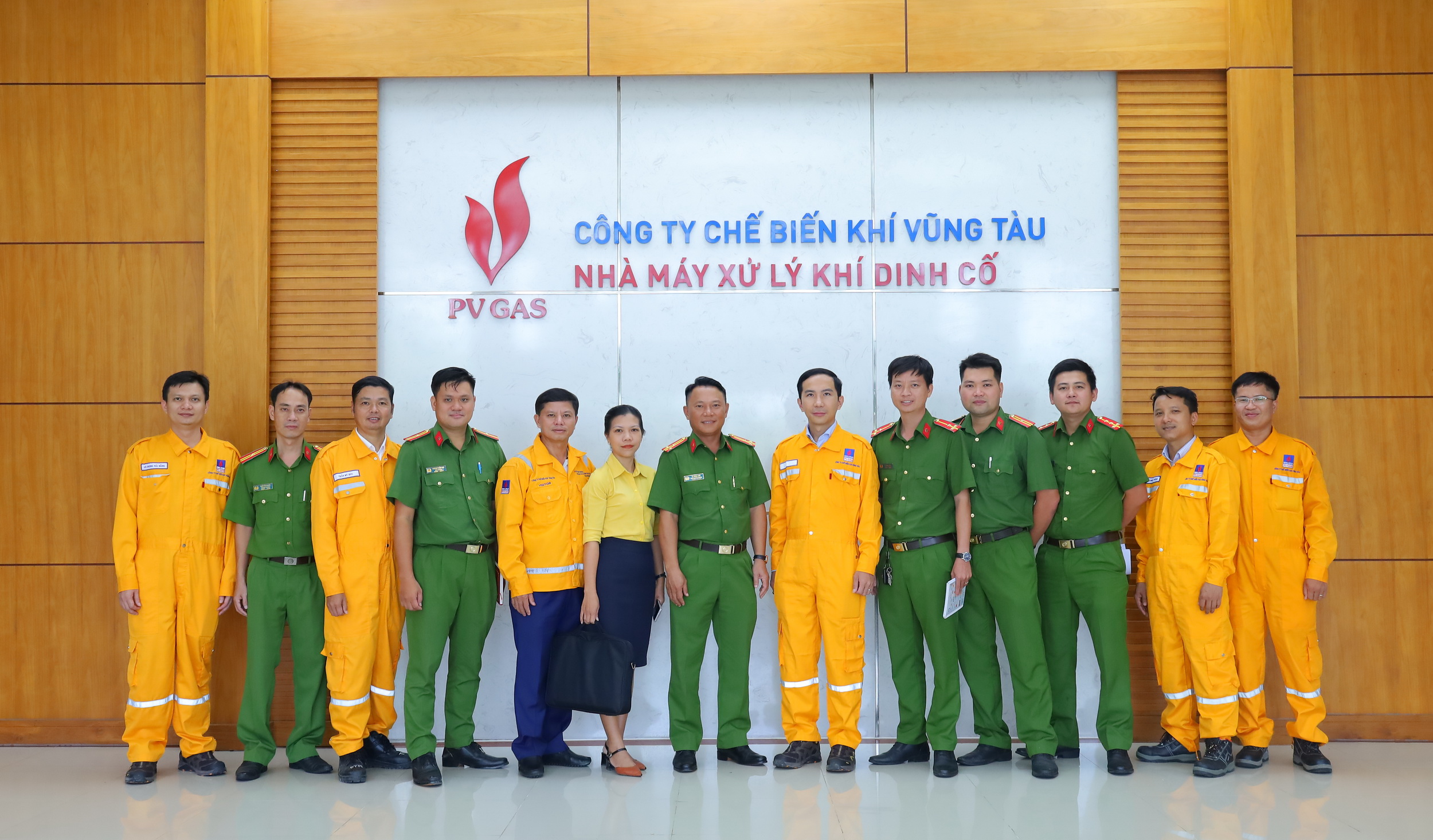 KVT tổ chức thực tập phương án chữa cháy, cứu nạn, cứu hộ và ứng phó sự cố tràn dầu - ảnh 5