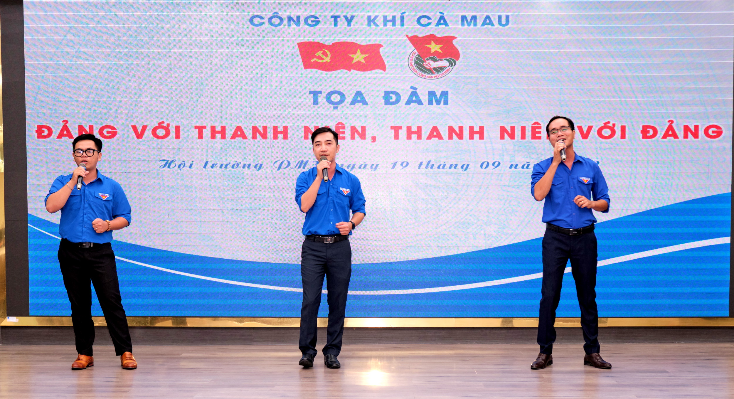 Đoàn thanh niên phải là
