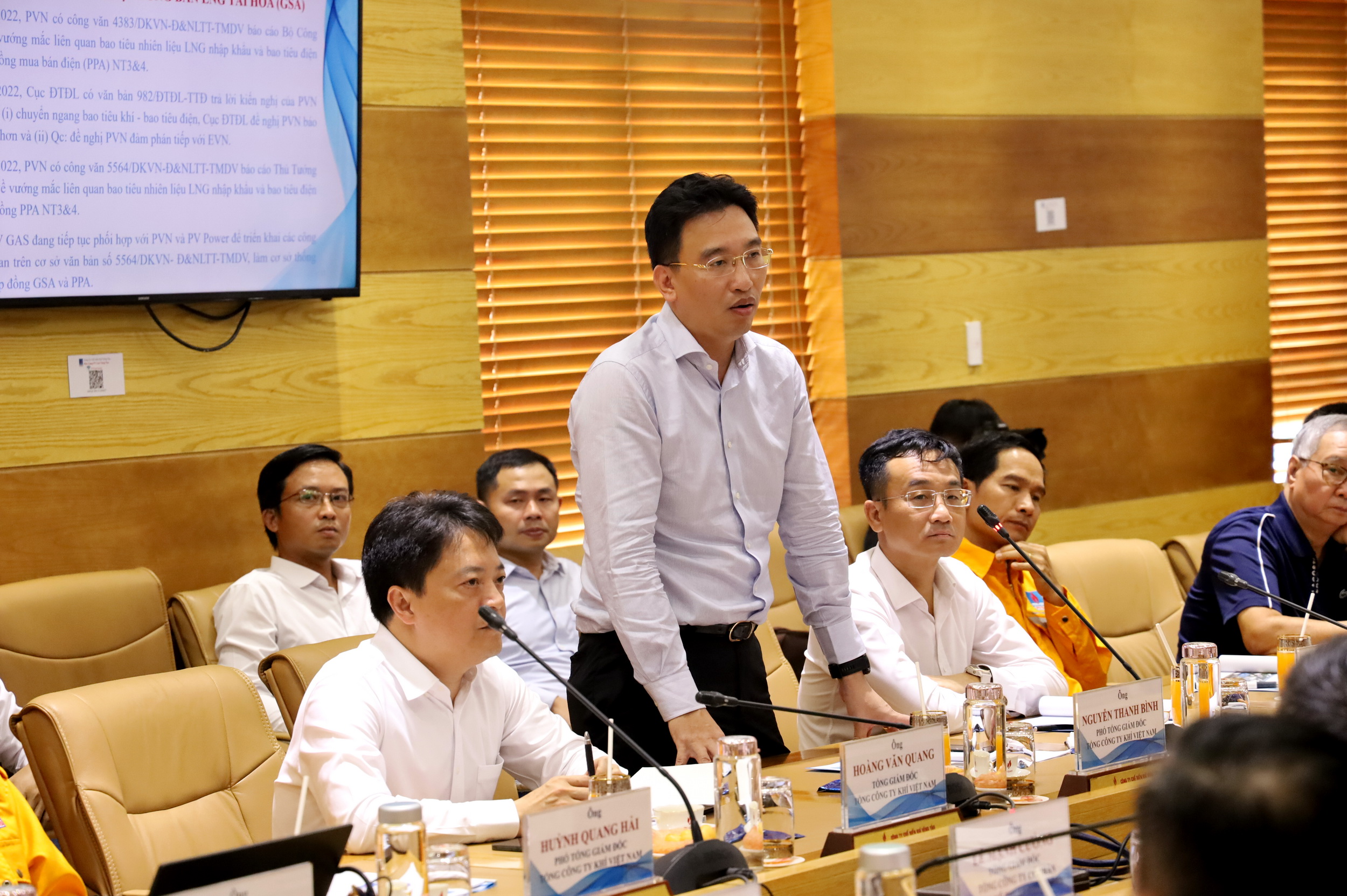 Chủ tịch HĐTV Petrovietnam Hoàng Quốc Vượng kiểm tra Dự án kho chứa 1 triệu tấn LNG Thị Vải - ảnh 3