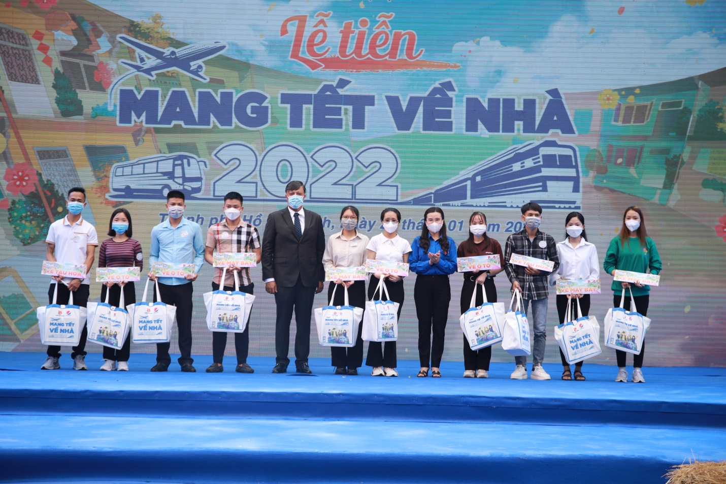 Pepsi tiếp tục hành trình ý nghĩa “Mang Tết về nhà” 2023 - ảnh 3