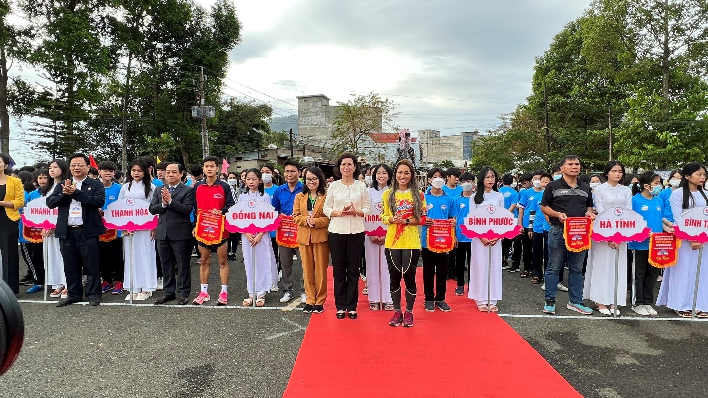 Hấp dẫn không khí thi đấu tại giải Vô địch quốc gia Việt dã leo núi “Chinh phục đỉnh cao Bà Rá” lần thứ 28 - ảnh 2