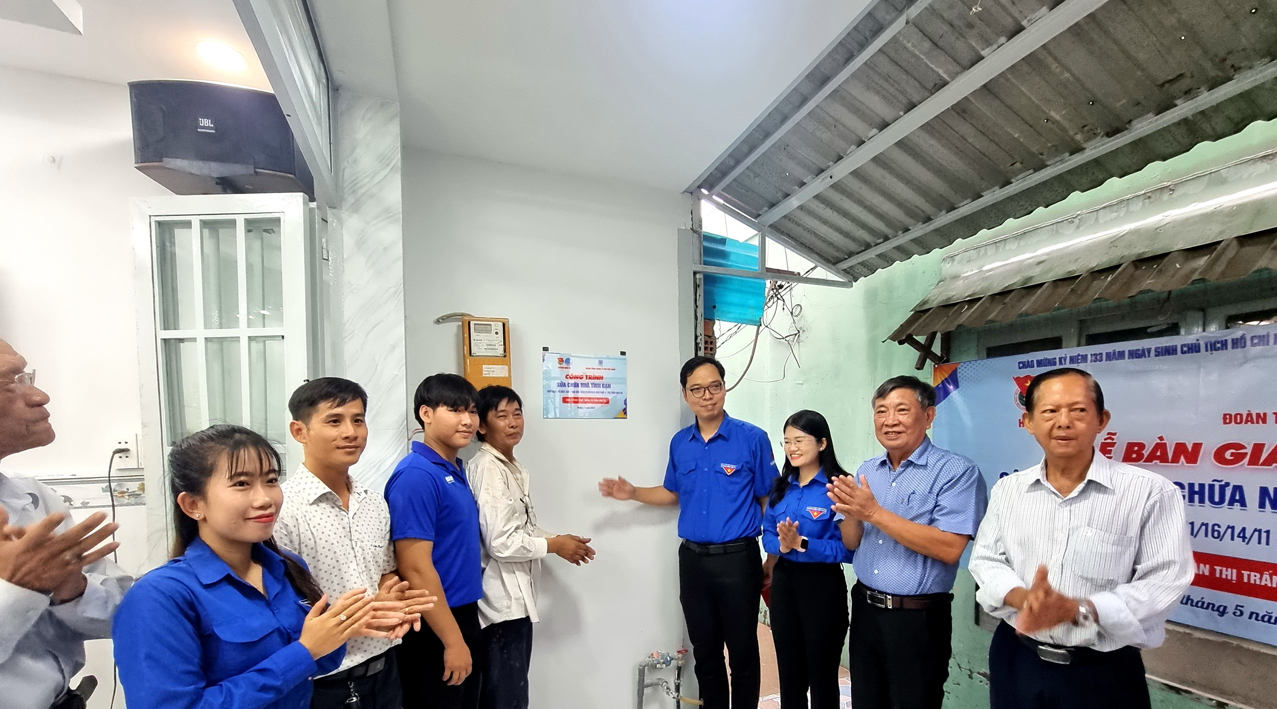 Đoàn Thanh niên Tổng Công ty Khí Việt Nam trao tặng Nhà tình bạn tại Thị trấn Nhà Bè - ảnh 1