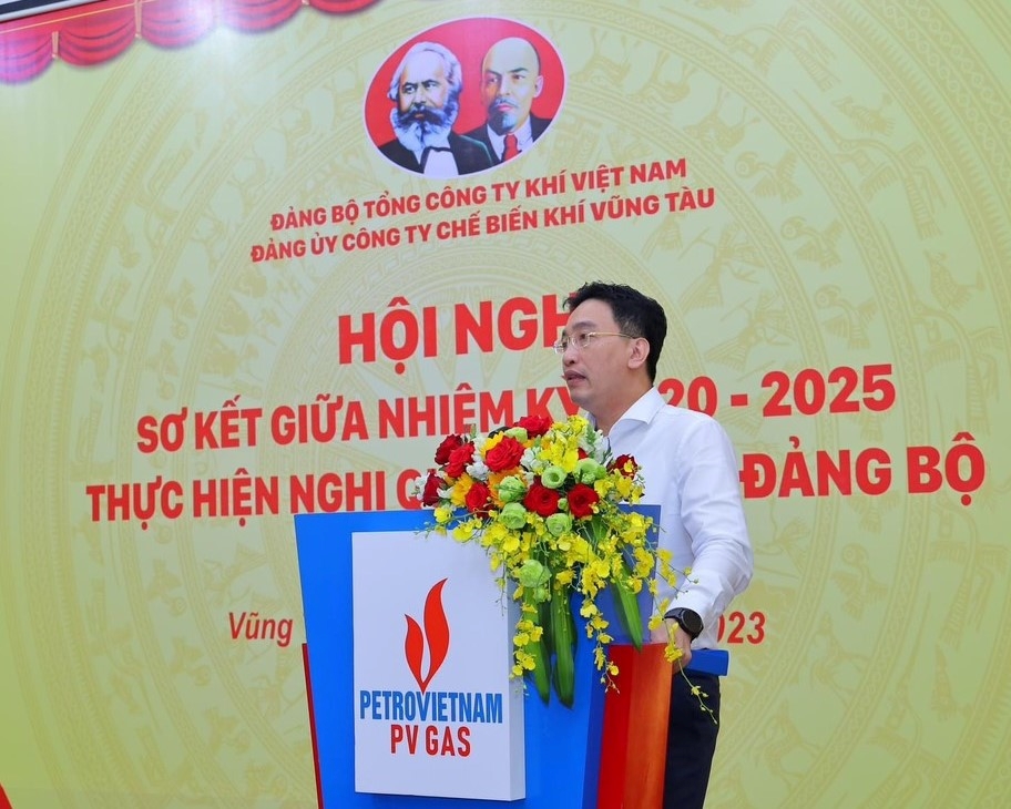 Bí thư Đảng ủy, Chủ tịch Hội đồng Quản trị PV GAS tham dự và chỉ đạo các Hội nghị sơ kết giữa nhiệm kỳ đảng bộ cơ sở - ảnh 5