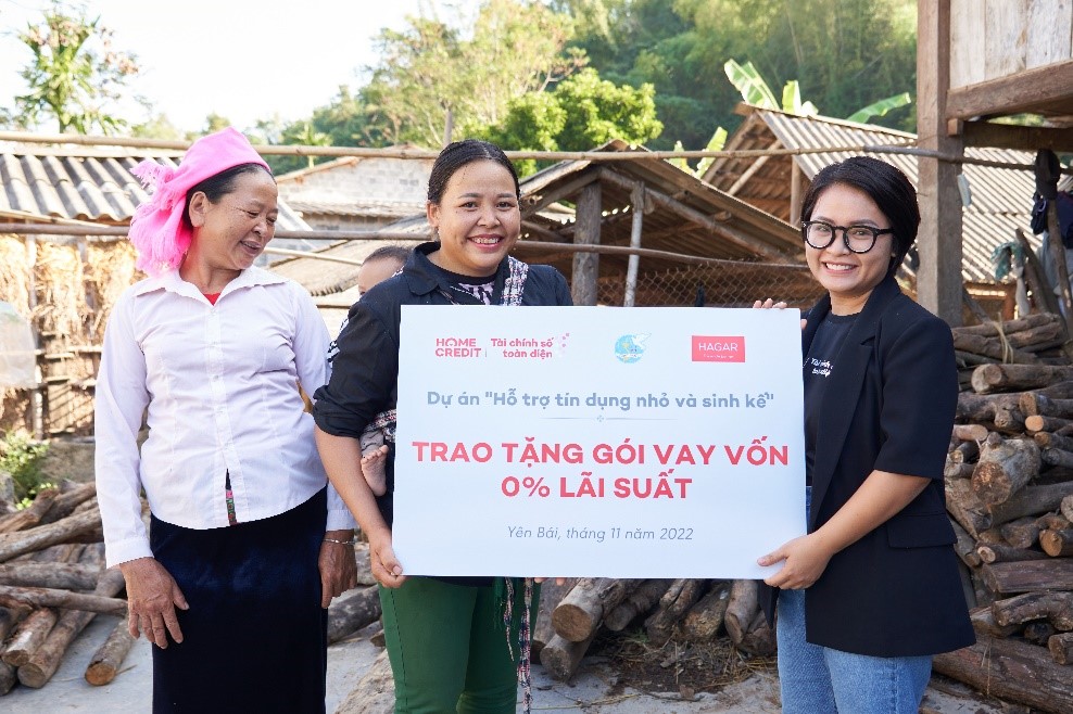Home Credit đưa chiến lược ESG lên một tầm cao mới trong Báo cáo phát triển bền vững 2022 - ảnh 2