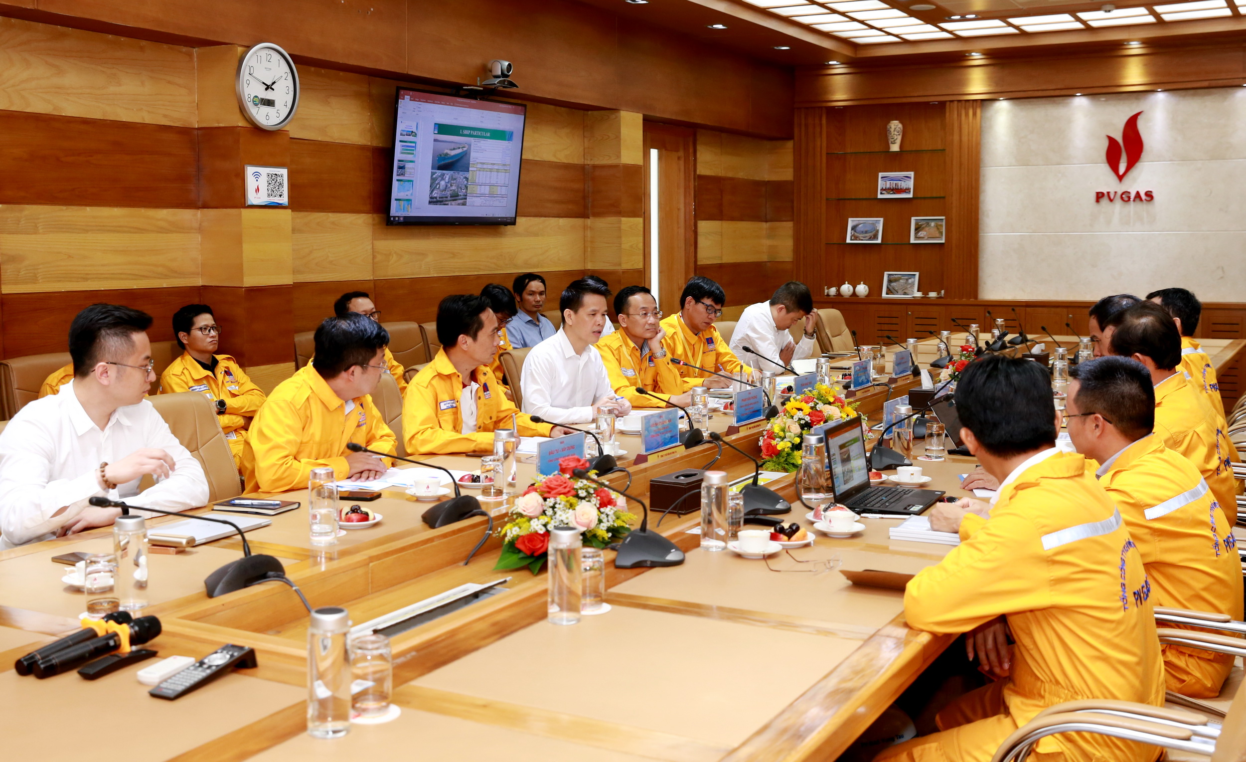 Phát động thi đua hoàn thành công tác bảo dưỡng sửa chữa và chạy thử chuỗi dự án LNG năm 2023 - ảnh 1