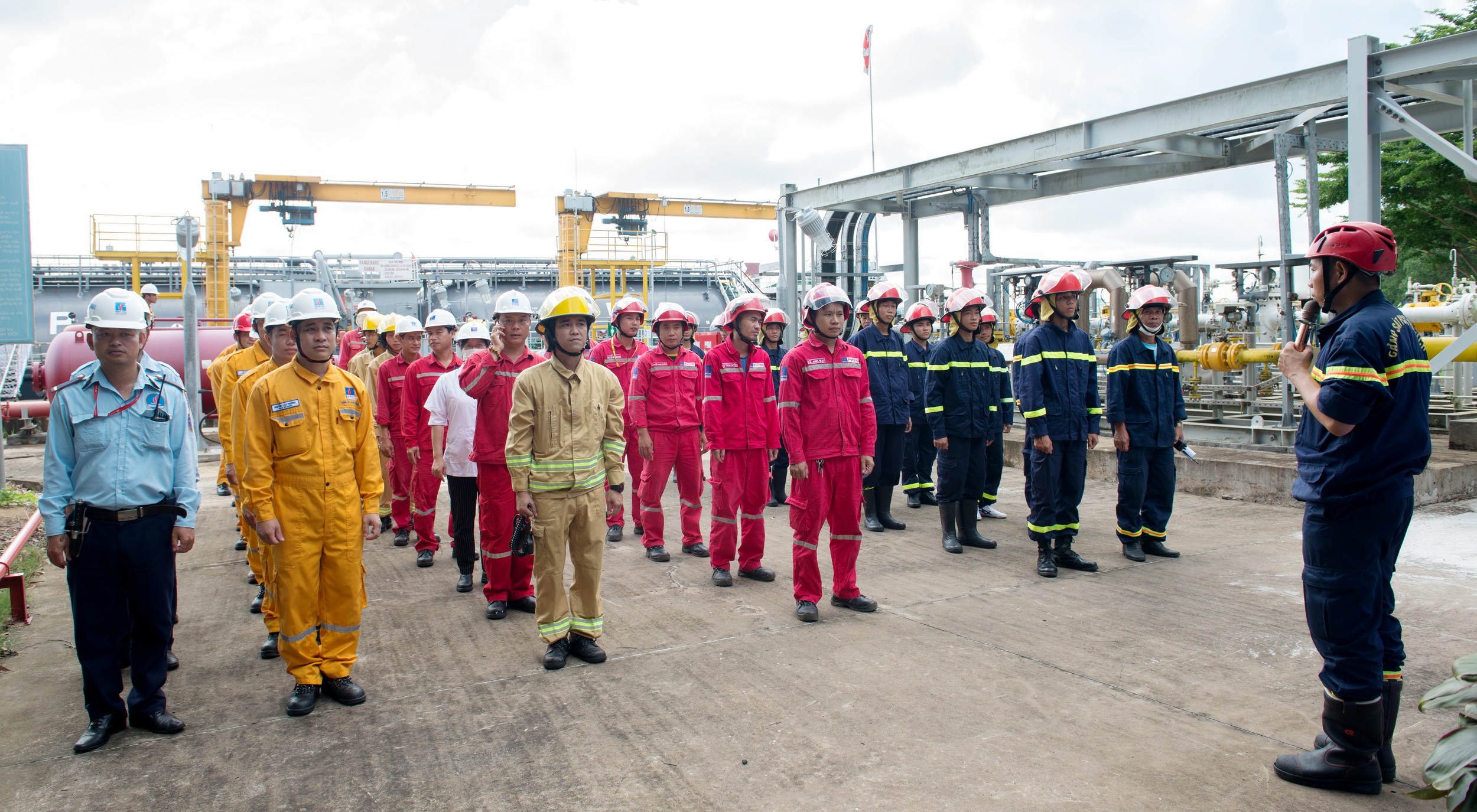 KCM tổ chức thực tập Phương án Phòng cháy chữa cháy và Cứu nạn cứu hộ, ứng phó sự cố tràn dầu, hóa chất năm 2023 - ảnh 2