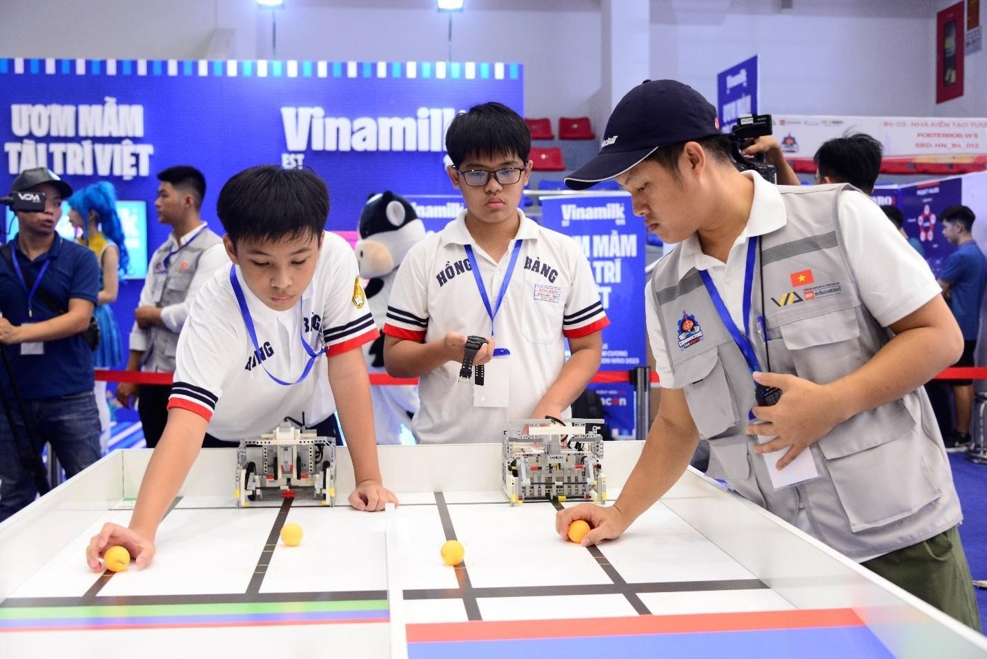 Vinamilk tiếp sức nhà vô địch nhí bứt phá tại Robotacon WRO 2023 - ảnh 3