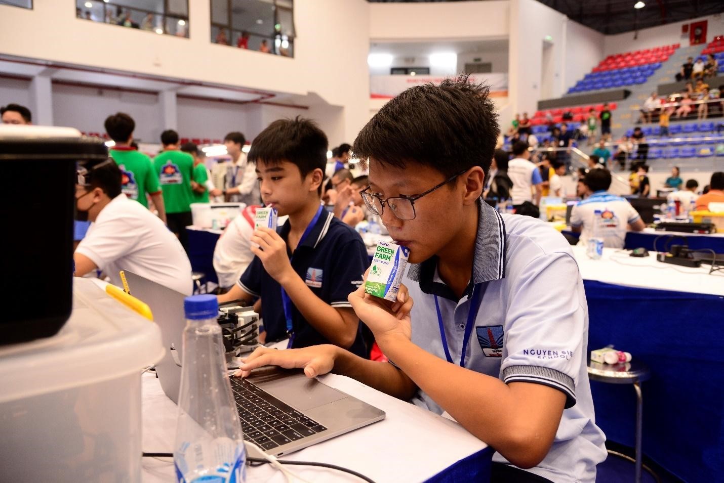 Vinamilk tiếp sức nhà vô địch nhí bứt phá tại Robotacon WRO 2023 - ảnh 4