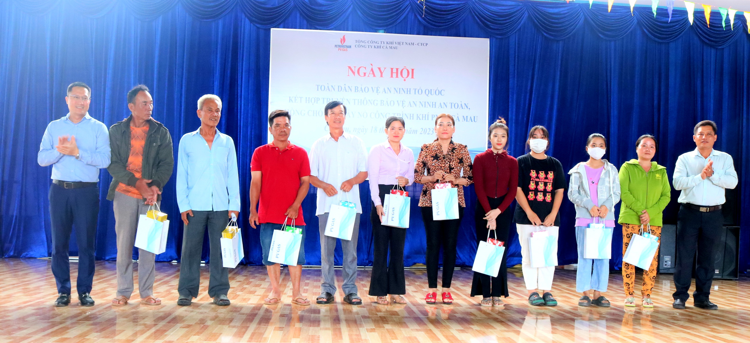 Phối hợp tổ chức các chương trình bảo đảm an ninh – an toàn công trình khí và cộng đồng dân cư - ảnh 6