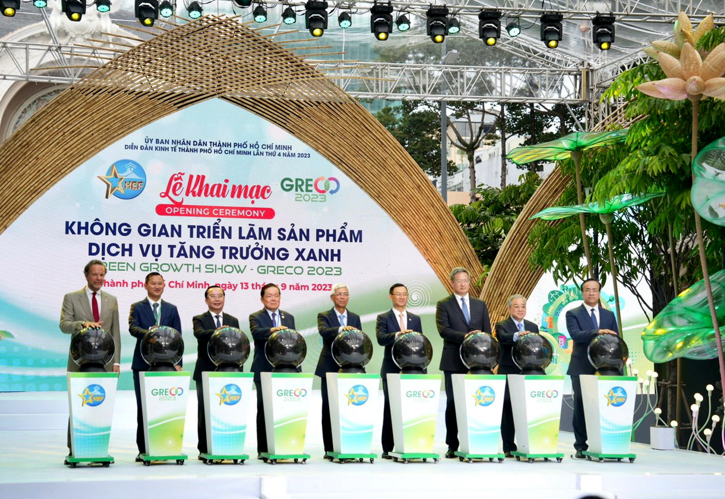 Tổng công khí Việt Nam khai trương gian triển lãm