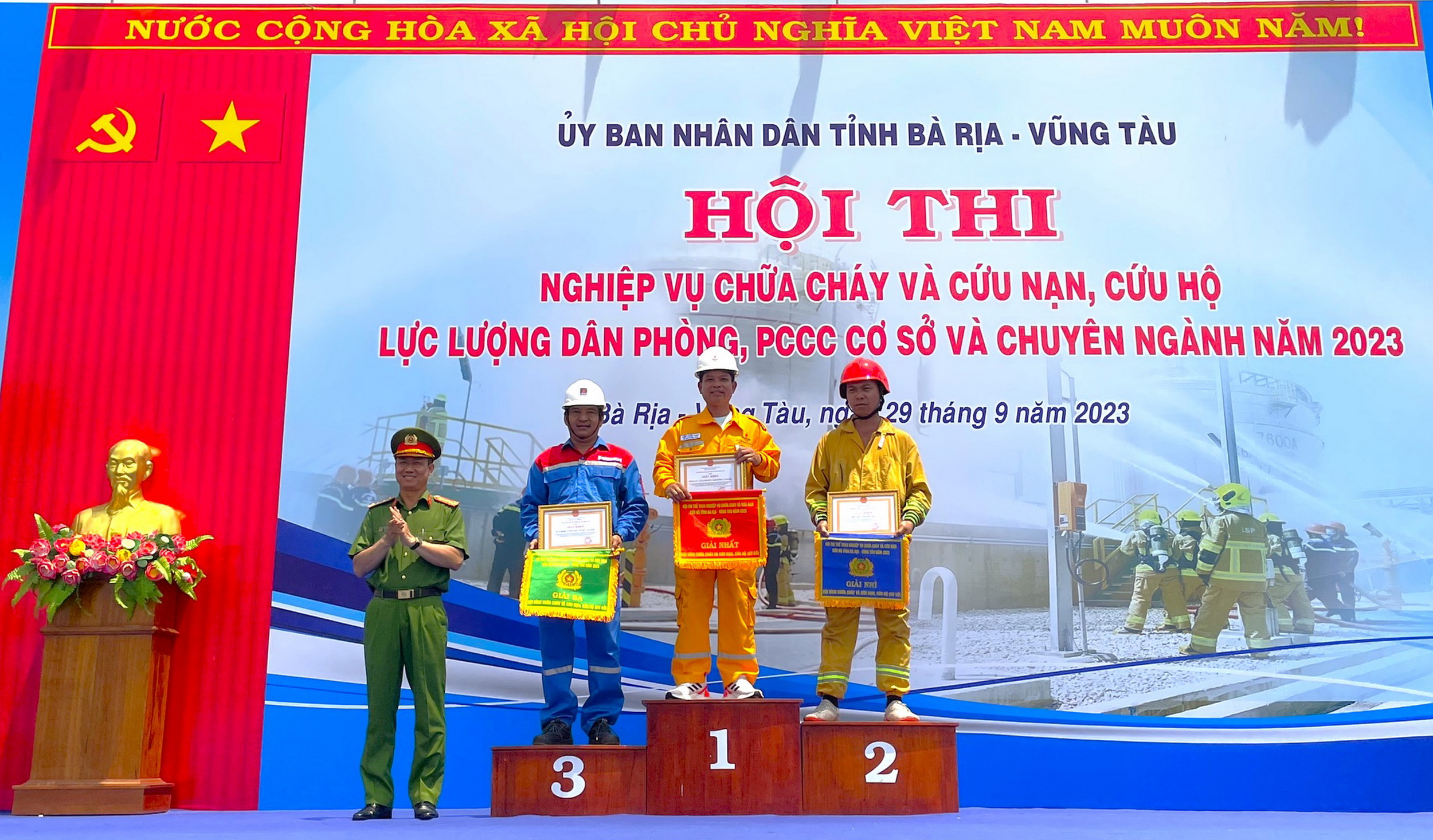 PV GAS nhận các giải thưởng ấn tượng trong công tác Phòng cháy chữa cháy và Cứu nạn cứu hộ - ảnh 5