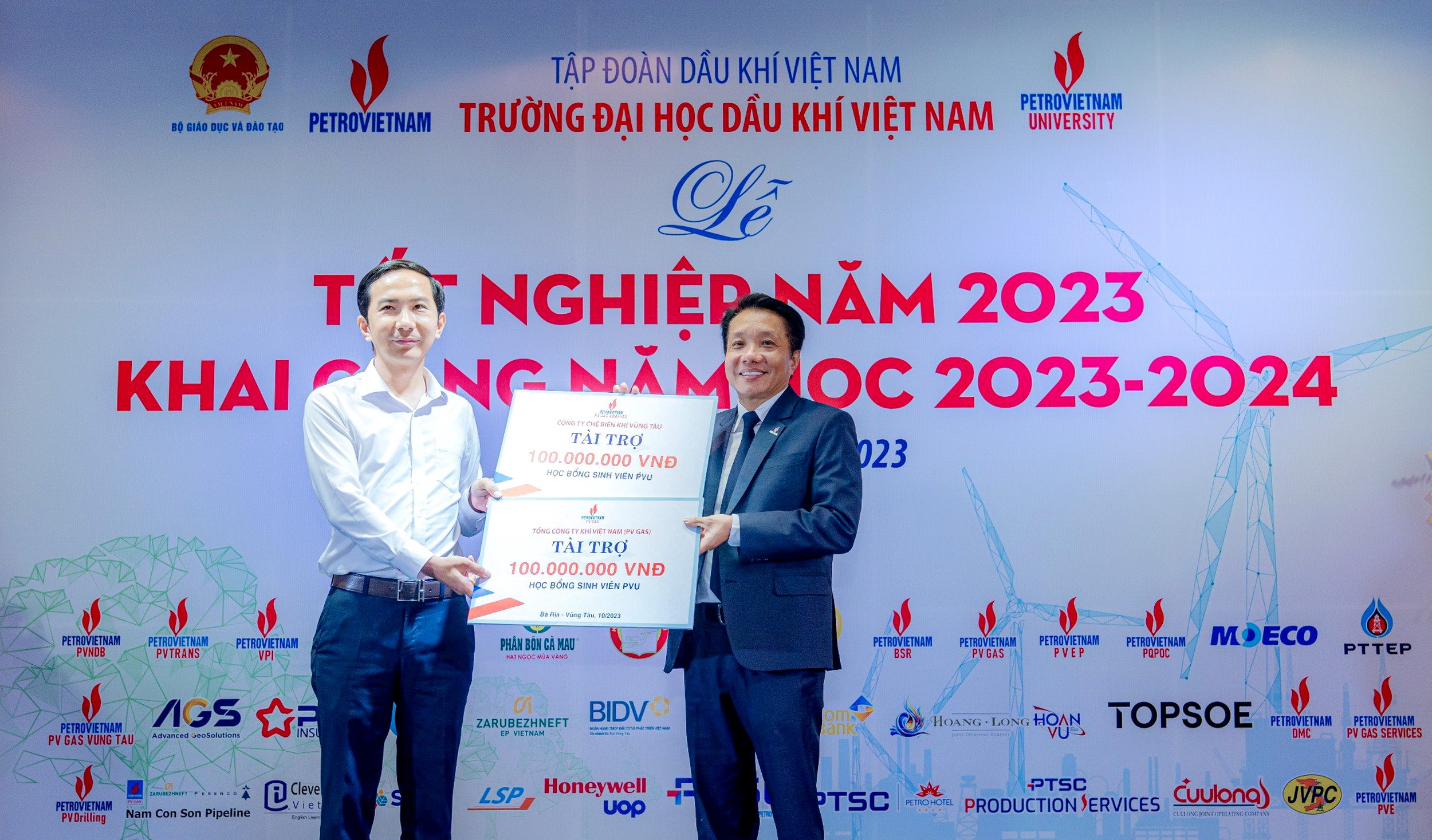 Tổng công ty Khí Việt Nam và các đơn vị trực thuộc tài trợ Quỹ “Phát triển sinh viên/Học bổng hỗ trợ sinh viên” - ảnh 3