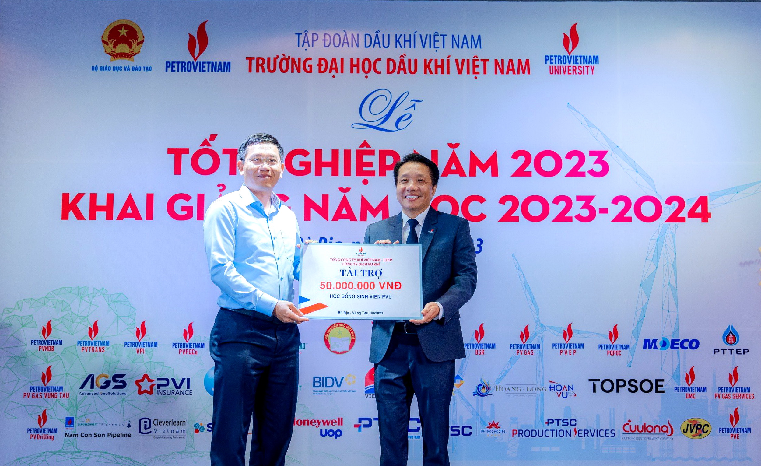 Tổng công ty Khí Việt Nam và các đơn vị trực thuộc tài trợ Quỹ “Phát triển sinh viên/Học bổng hỗ trợ sinh viên” - ảnh 4