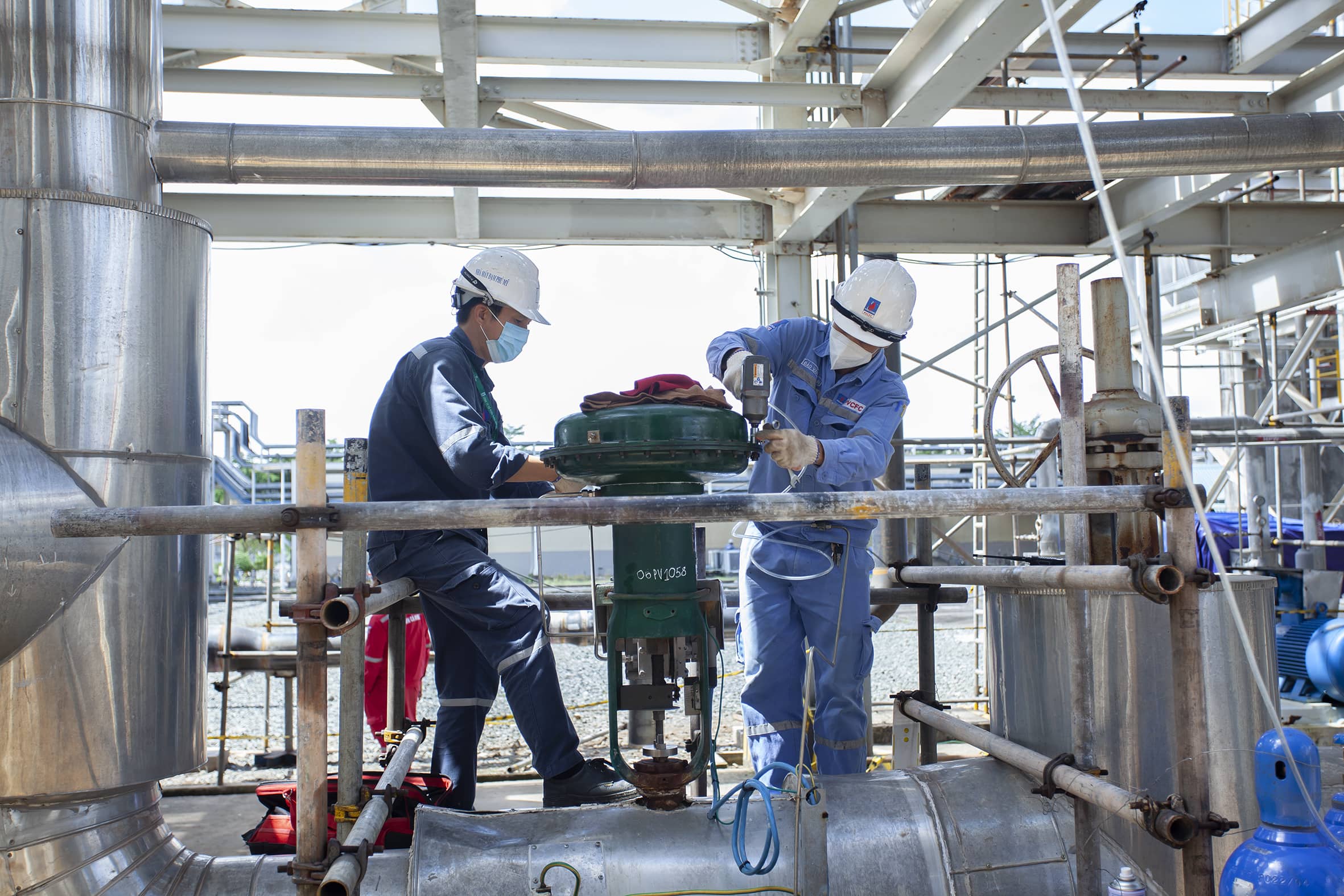 Petrovietnam về đích nhiều chỉ tiêu quan trọng, tăng tốc mở rộng quy mô, tái tạo mô hình kinh doanh - ảnh 8