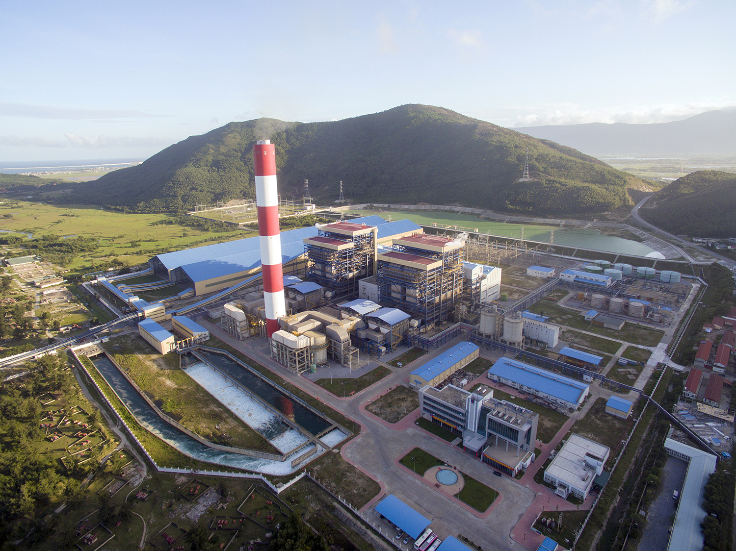 Petrovietnam về đích nhiều chỉ tiêu quan trọng, tăng tốc mở rộng quy mô, tái tạo mô hình kinh doanh - ảnh 9