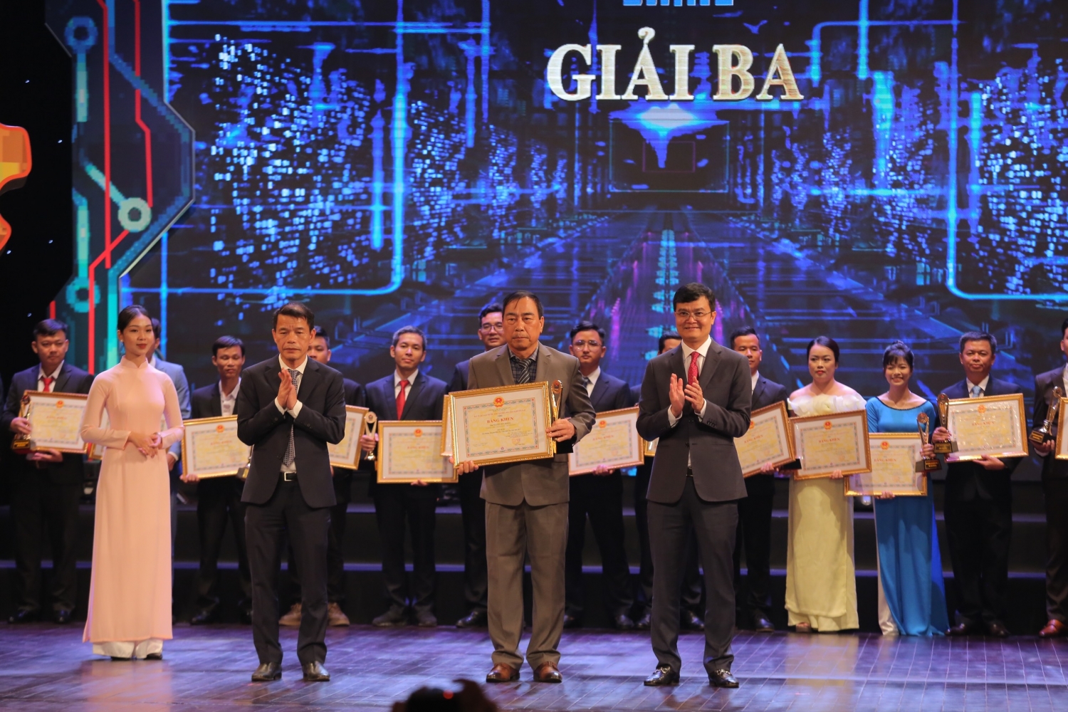 5 công trình khoa học ngành Dầu khí đạt giải thưởng VIFOTEC năm 2022 - ảnh 6