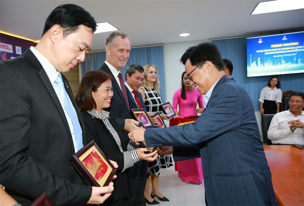 BSR ký hợp đồng Khung và Thỏa thuận cung cấp dầu thô Tê Giác Trắng cho NMLD Dung Quất giai đoạn 2024 - 2026 - ảnh 4